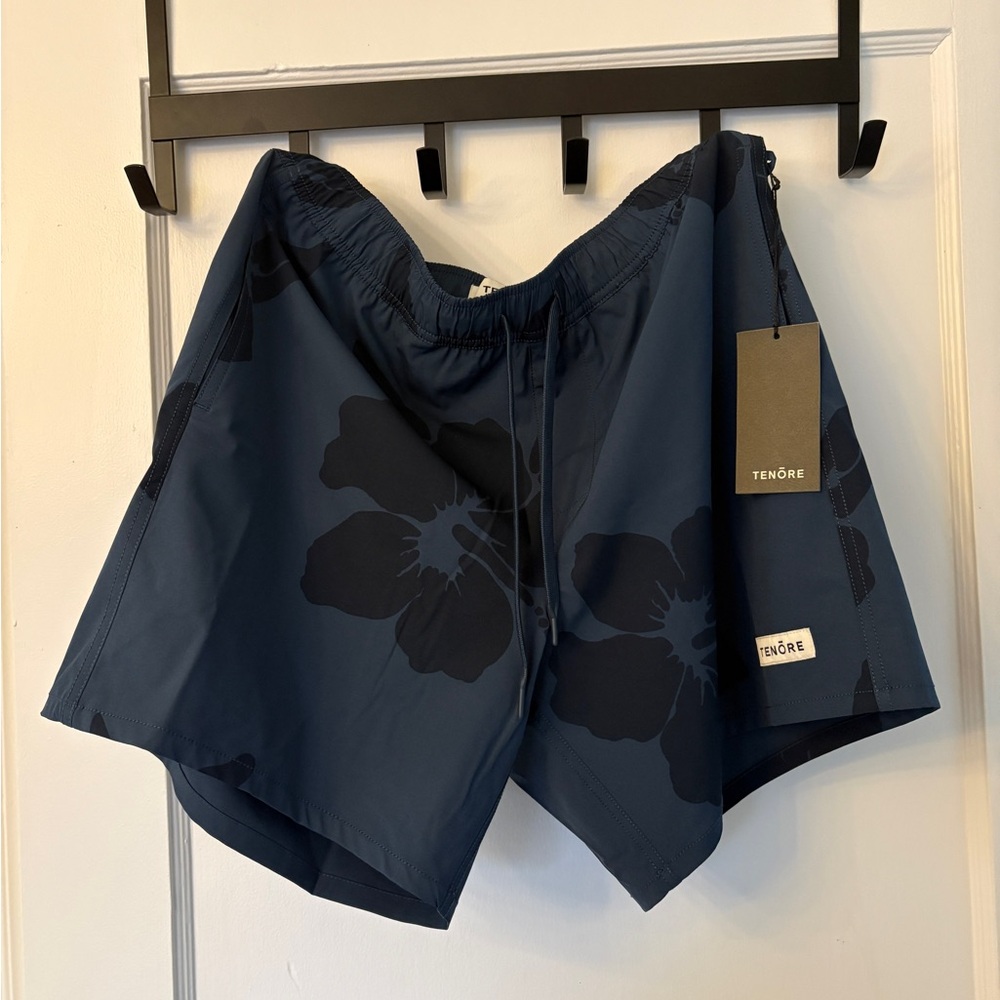NWT Men’s Tenōre Navy Board Shorts